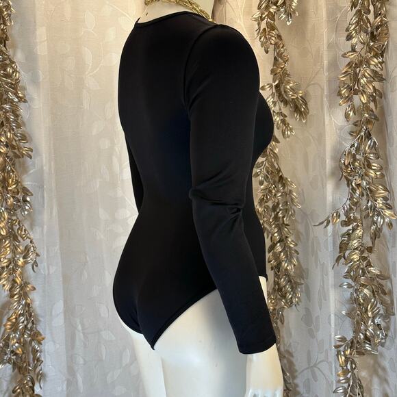 OQQ Black Long Sleeve Bodysuit L Scoop Neck Fitted Balletcore Stretchy - Picture 3 of 7